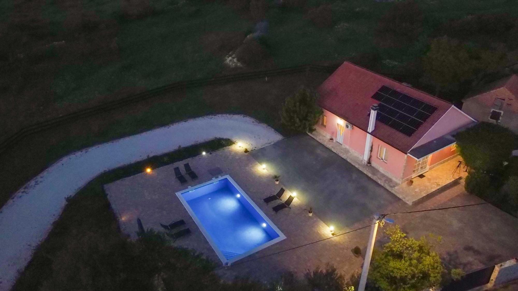 Iris Holiday Home Trbounje 外观 照片